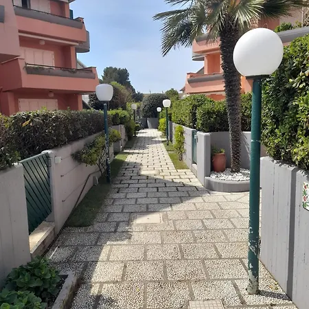 M391 - Marcelli, Trilocale Fronte Mare In Con Piscina Apartmán Marcelli