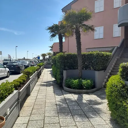 Apartmán M391 - Marcelli, Trilocale Fronte Mare In Con Piscina *